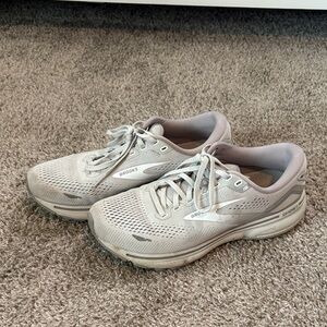 Women’s Brooks Shoes Women’s Ghost 15- grey- size 9